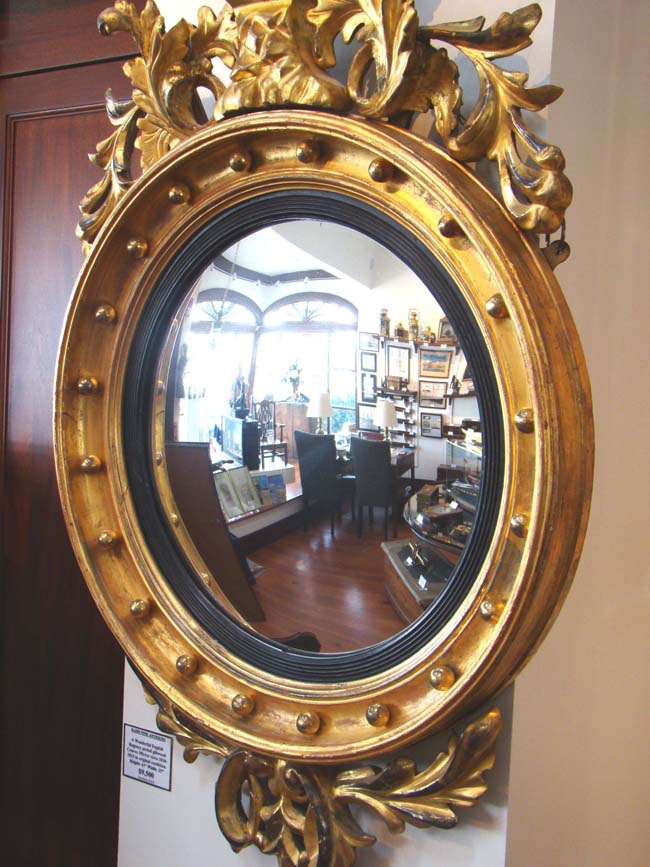 An English Regency Giltwood Convex Mirror circa 1810-1820 — image 2